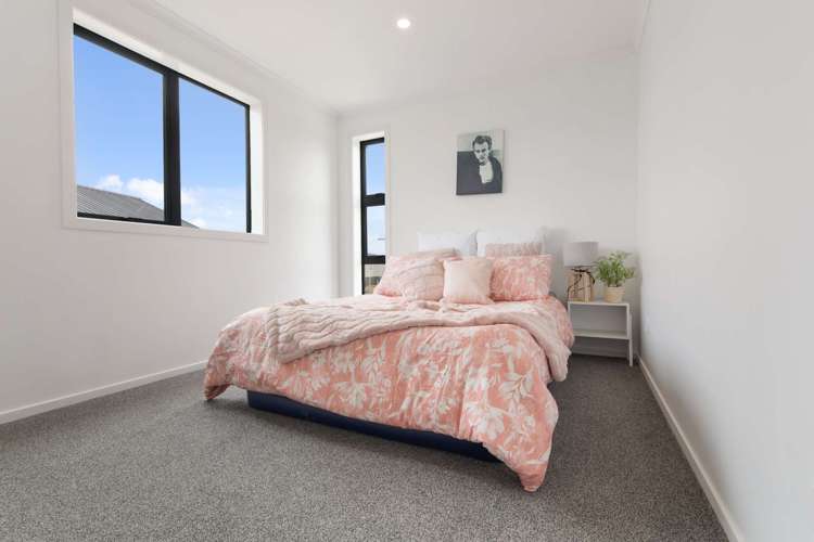 2 6 Mila Paige close Glenview Fitzroy_7