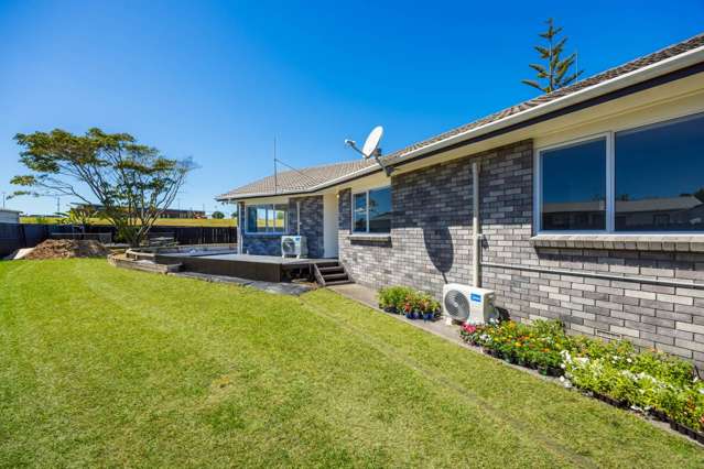 Solid Brick & Tile Home on Generous 748m² Section