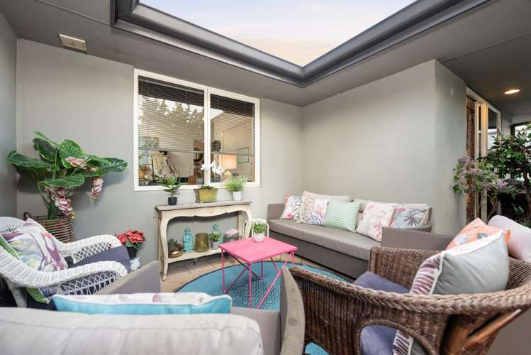 6 Montrose Place Pyes Pa_13