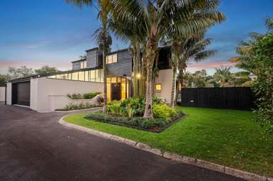 6 Birchwood Grove_1