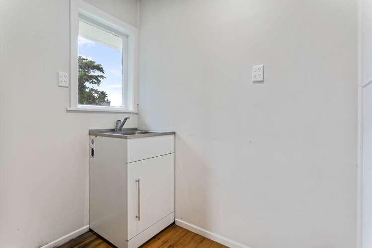 41 Ashley Avenue Mangere East_13