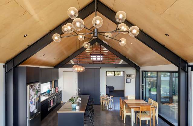 3/2 Mahana Place Raglan_1