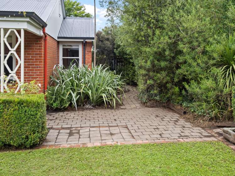 69 Racecourse Road Allenton_28