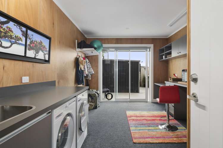 5 Azalea Lane Waipahihi_38