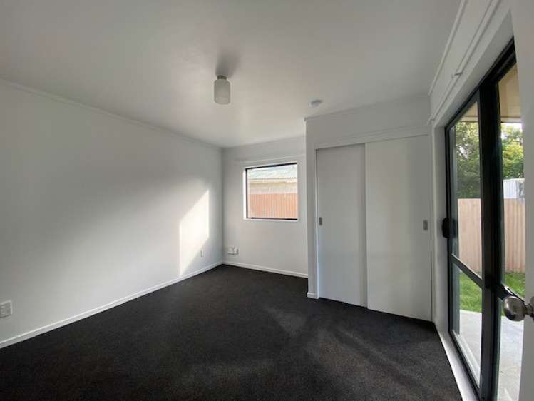 1216a Norfolk Crescent 10490_6