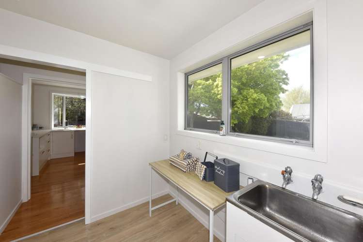 39 Steele Street Hornby_17