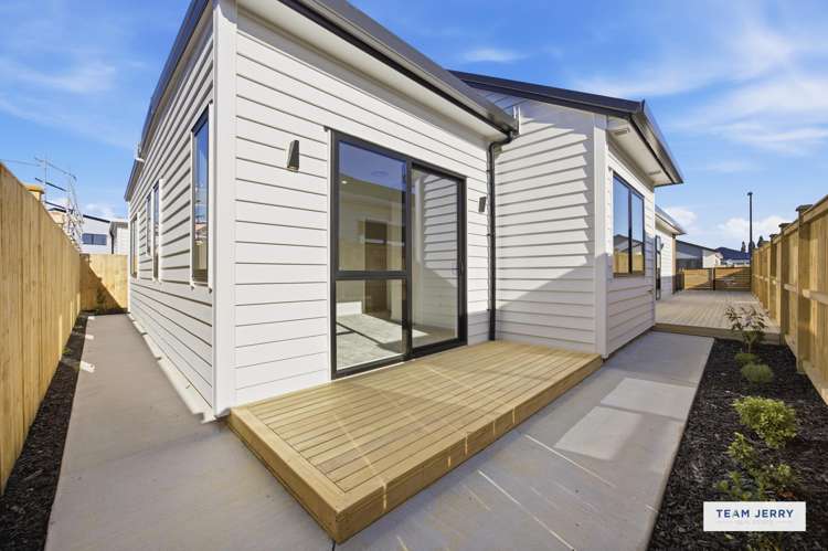16 Tuwai Crescent Opaheke_30