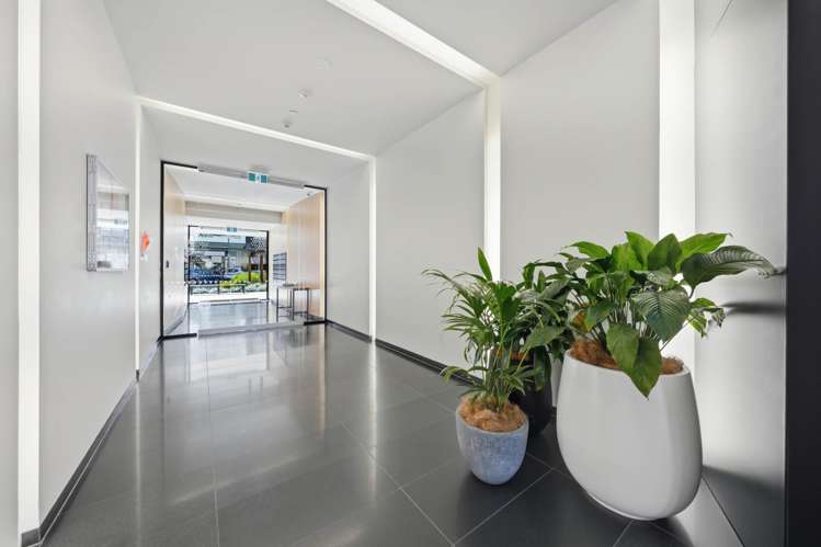 701/223B Green Lane West Epsom_2