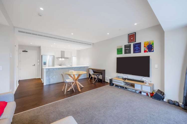 406/47 Beach Road City Centre_11