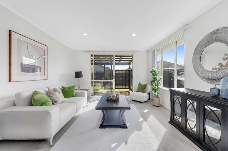 11 Fernbrook Close_4