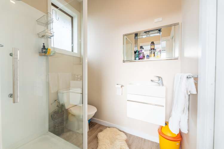 20 Le Cren Street Seaview_8