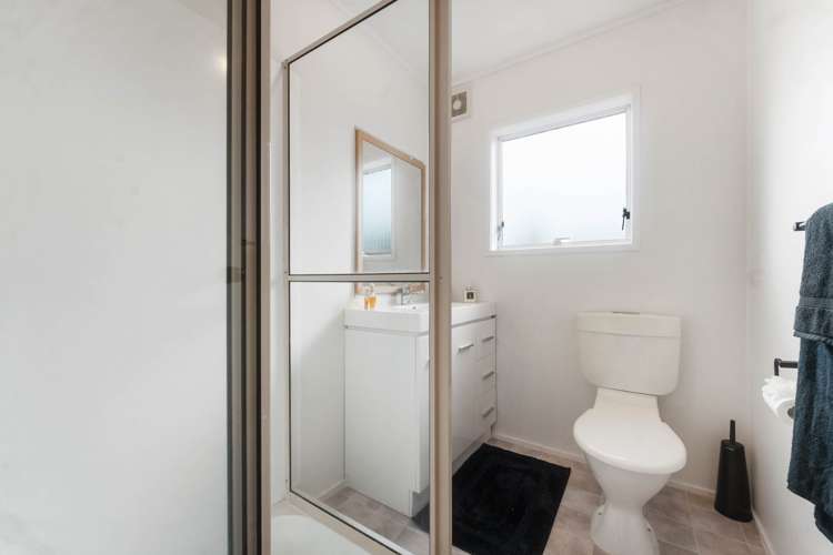 4/94 Chivalry Road Glenfield_10