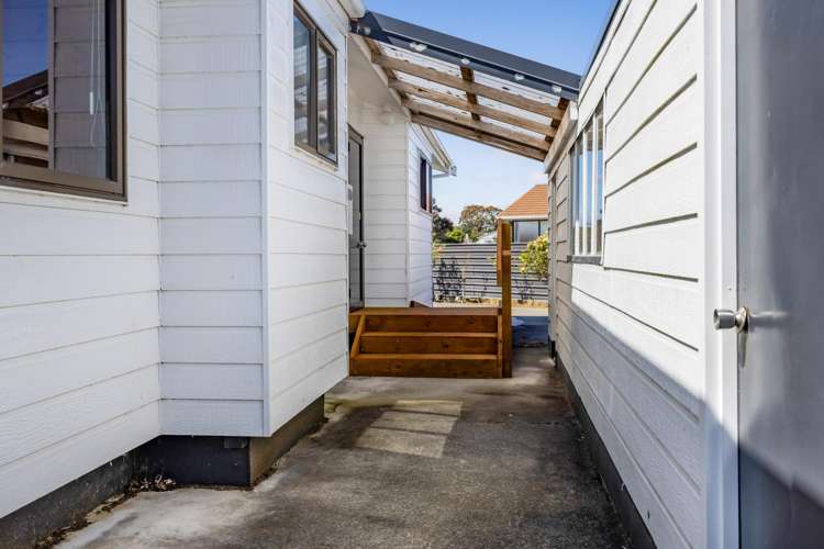 11 Heather Lea Hawera_22