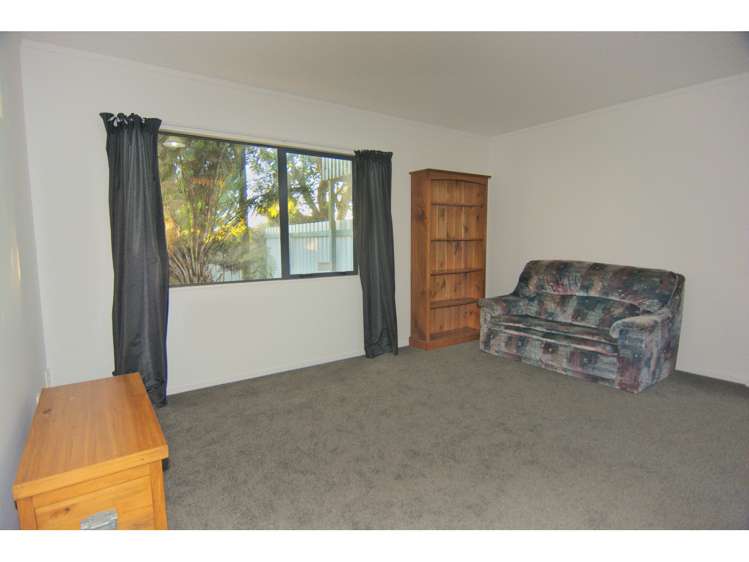 5a Howden Street Waiuku_13