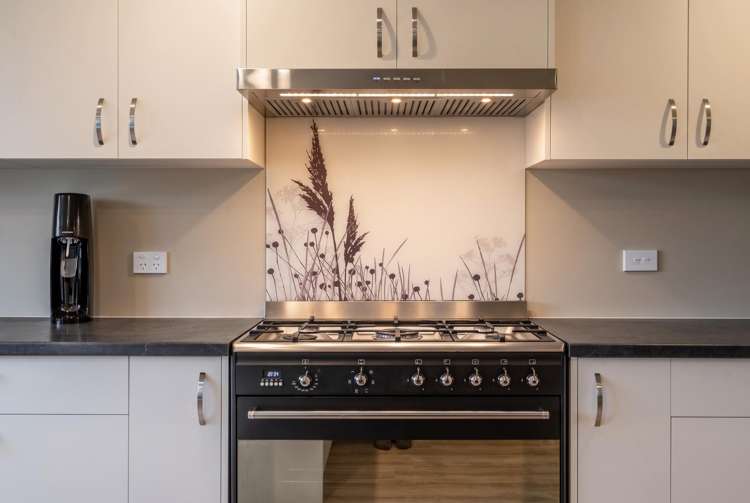 11 Bath Road_3