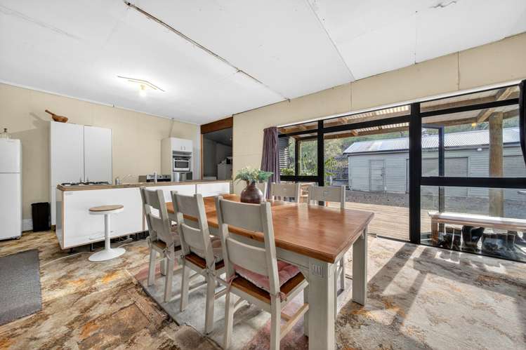 1351 Opaki Kaiparoro Road Mauriceville_5