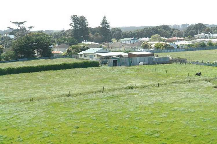 32 Hadfield Street Patea_22
