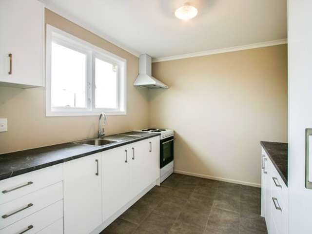 333 Flaxmere Avenue 10480_1