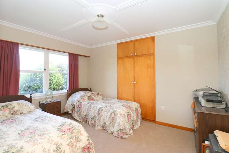 215 Findlay Road Ascot_18