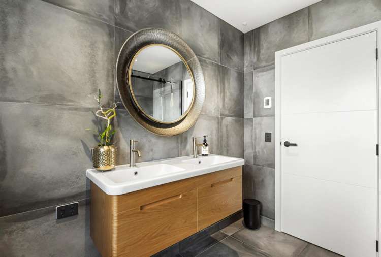 25 Catalina Crescent Forrest Hill_16