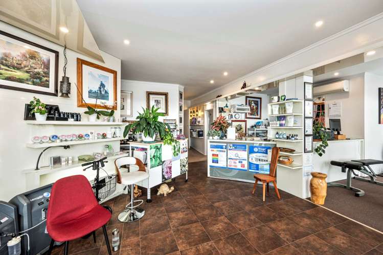739 & 747F Whangaparaoa Road Stanmore Bay_11