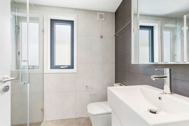 35 Otuwairoa Esplanade Opaheke_5