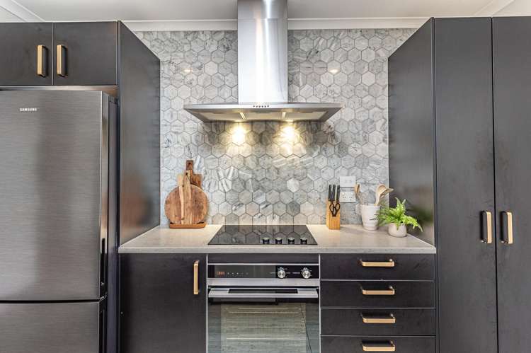 13 Magnolia Crescent Tawhero_7