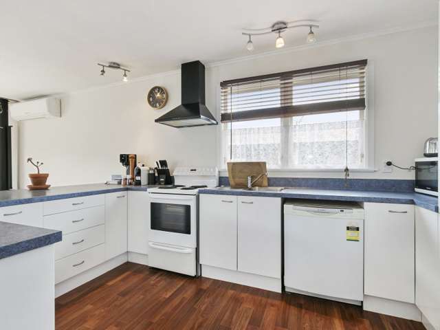 44 Momona Street Wainuiomata_3