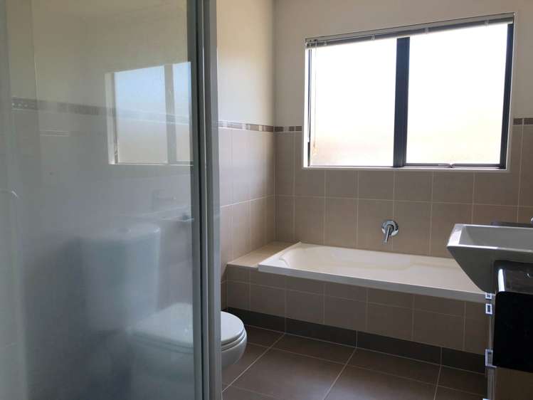 6 Chateau Rise Flat Bush_5