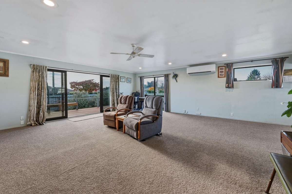 17 Byron Grove_3