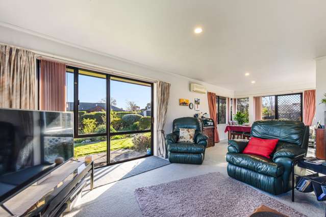 1 Kate Edger Place Stoke_2