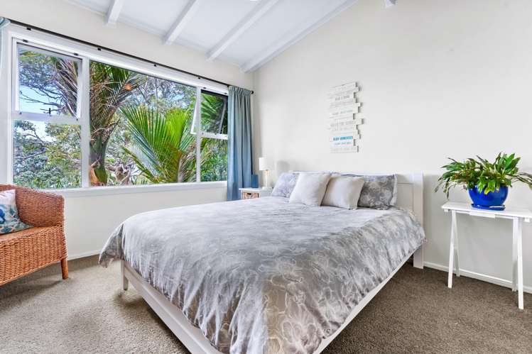 6 Sea View Road Leigh_17