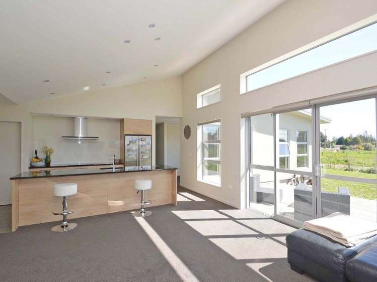 11 Marama Avenue South Otatara_3