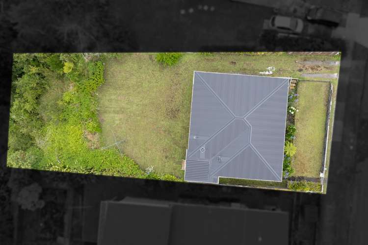 65 Waihora Crescent Waitangirua_13