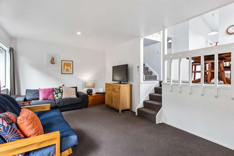 4/33 Eskdale Road Birkdale_1