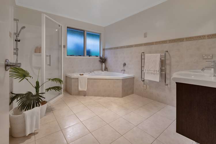 12b Magnolia Avenue Kamo_18