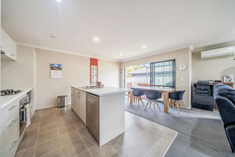 5 Poppy Watts Grove Stokes Valley_4
