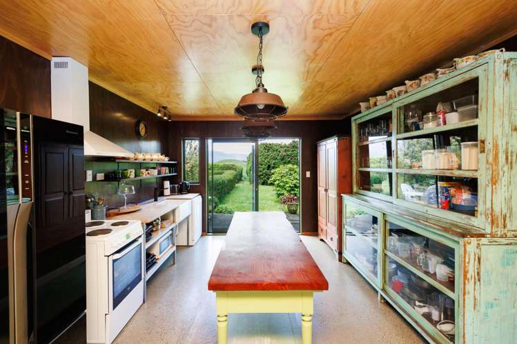 135 Zigzag Road Pohangina Valley_5