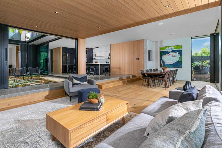 16 Kingfisher Grove Greenhithe_22