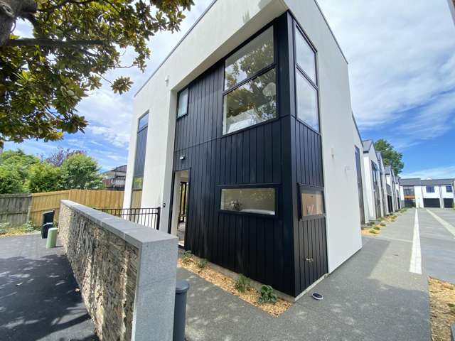 17/130 Holly Road St Albans_1