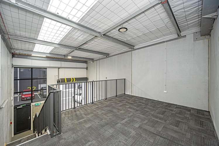 10/11 Northside Drive Westgate_9