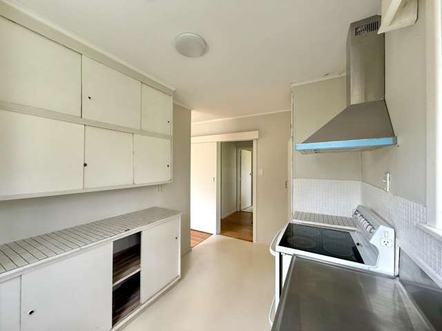 26 Tiroroa Avenue 1802_4