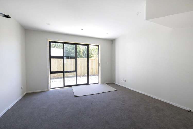 31 Wainuiomata Road Wainuiomata_5