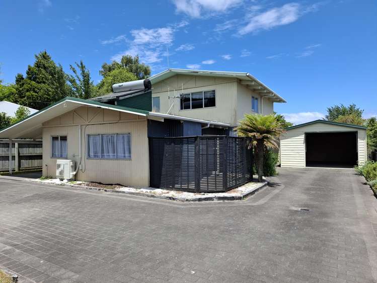 2/31 Wheretia Street_0