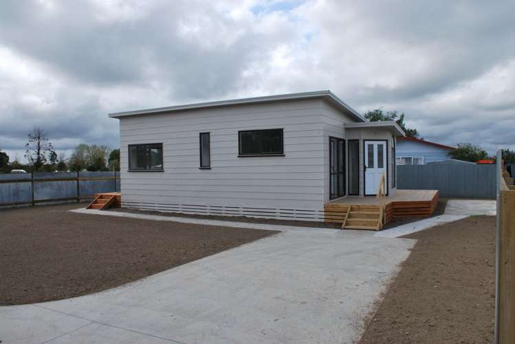 10a Holmes Place Flaxmere_0