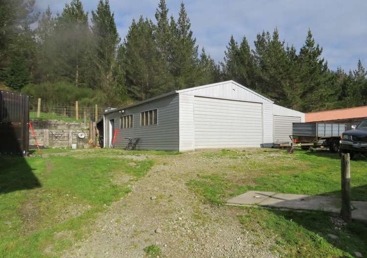 17 Grey Road Reefton_7