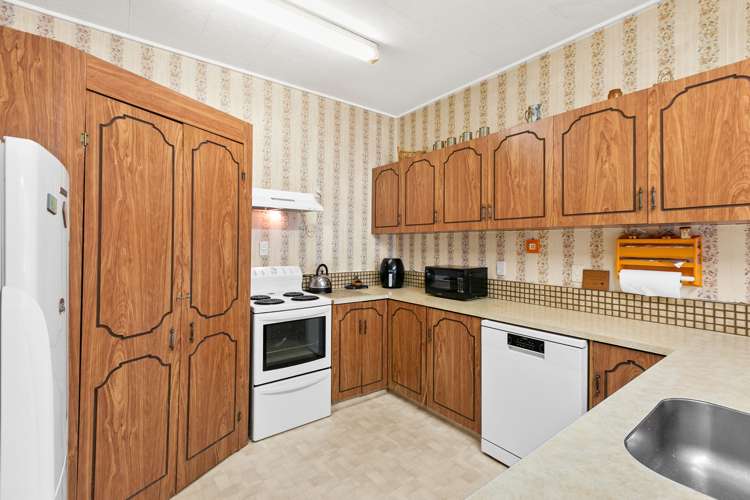 36 Rochfort Street Otane_5