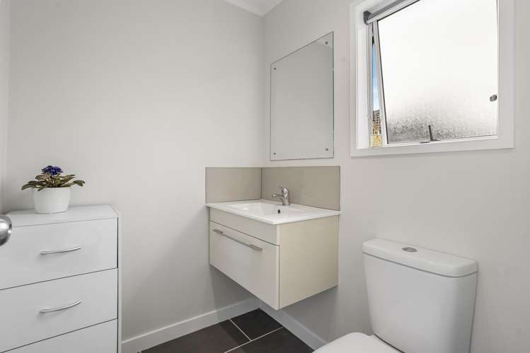 24 Glengarry Road Glen Eden_15