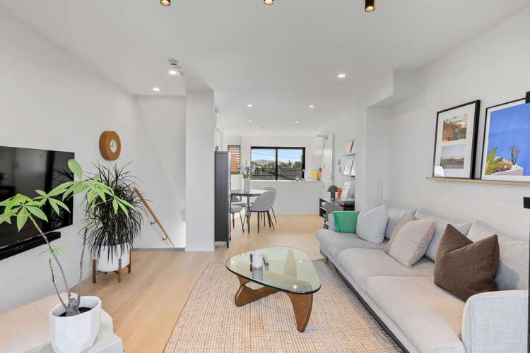 2/35 Centreway Road Orewa_4