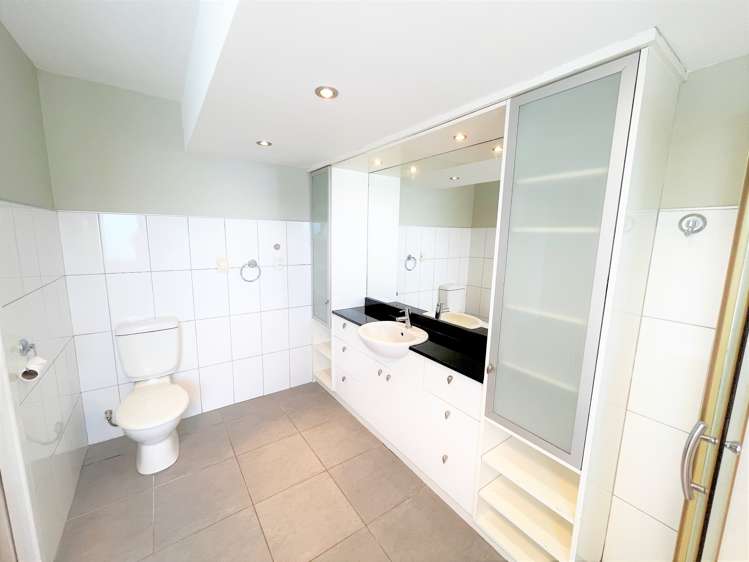 1/40 Howe Street Howick_11